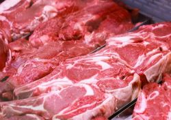 برخورد با گرانفروشان گوشت آغاز شد/ فروش باید بر اساس فاکتور باشد